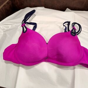 🤩Victoria's Secret Fuchsia Bra with Navy Straps